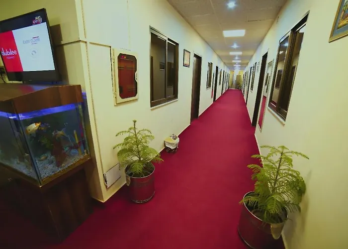 Hotel Red Line