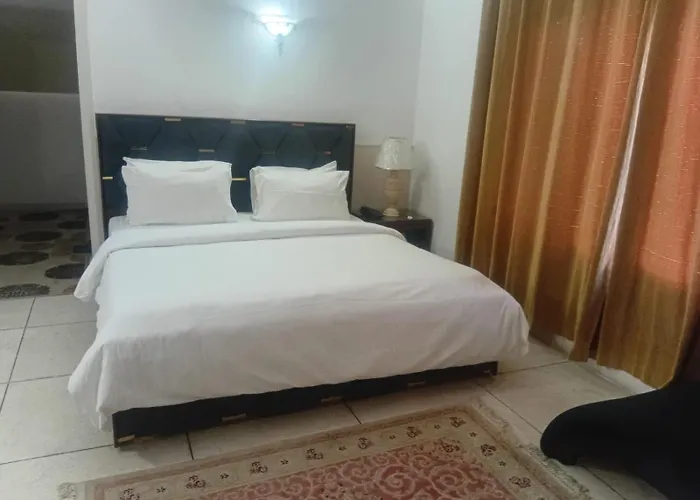Embassy Lodge